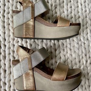 OTBT Bushnell Wedge Sandal (Gold)